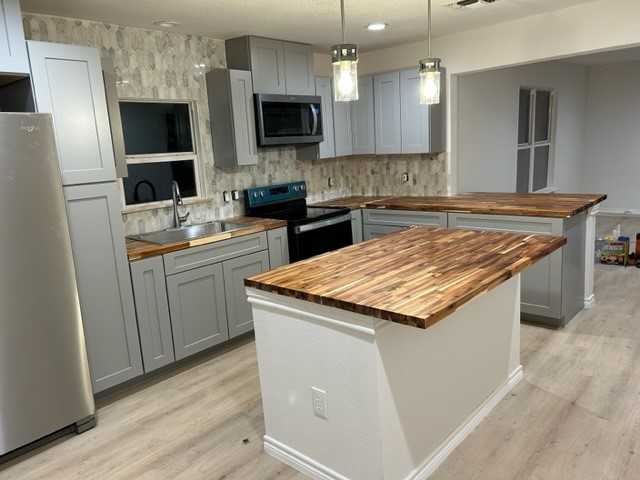 305 S 2nd St #NA - Photo 3 of 8