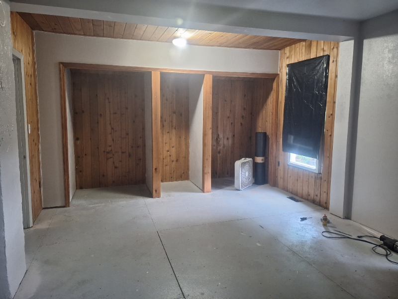 819 Cedar St - Photo 2 of 16