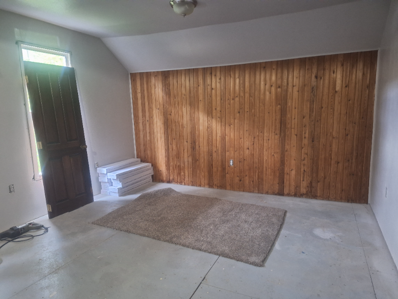 819 Cedar St - Photo 3 of 16