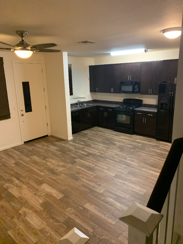 857 Silicon Ct - Photo 2 of 13