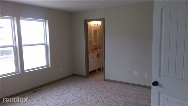 5806 Anna Ave - Photo 3 of 6