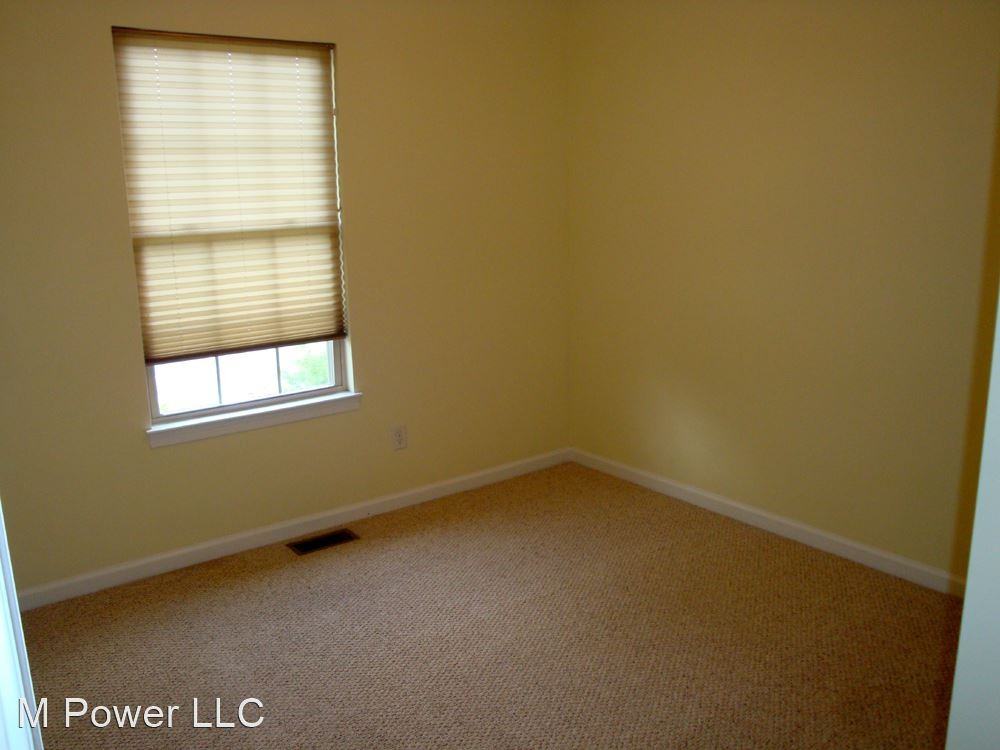 153 Turner Ave - Photo 2 of 12