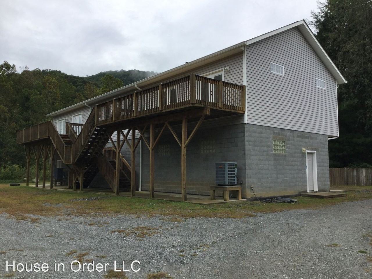 470 Dillingham Rd - Photo 2 of 17