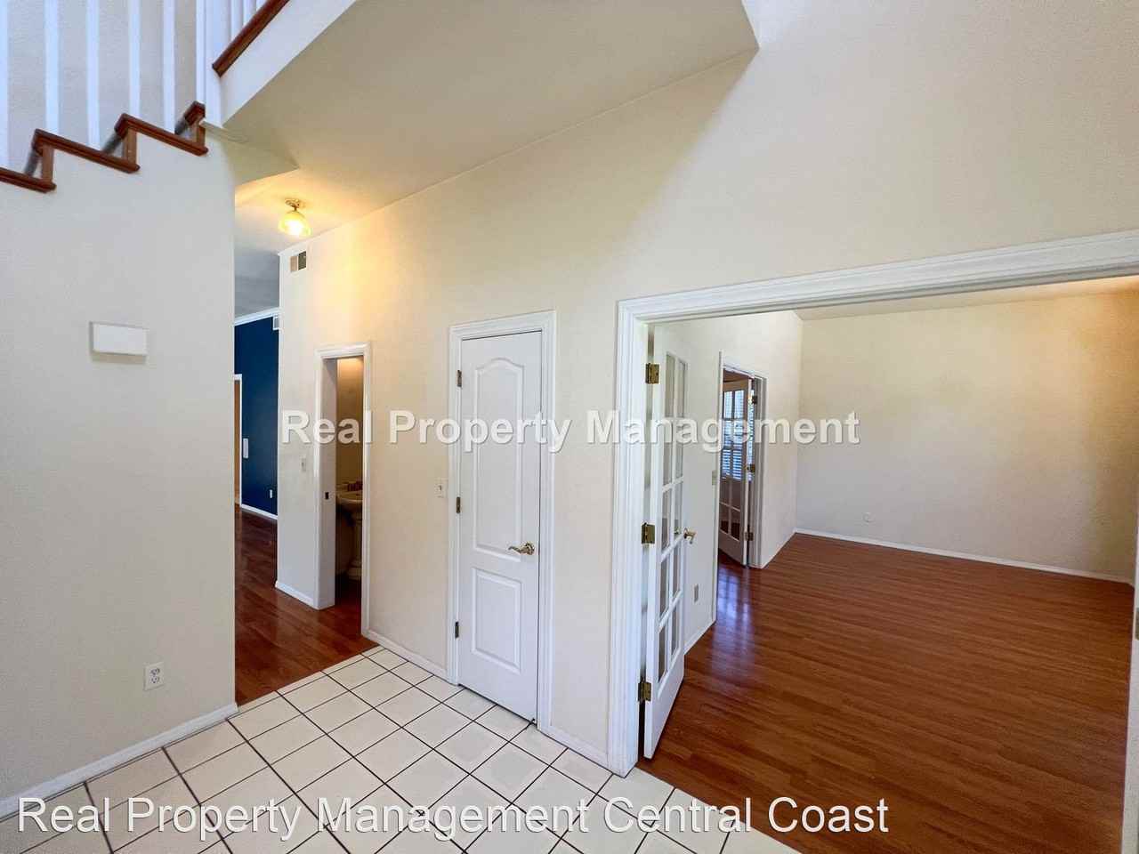 1911 Vine St - Photo 3 of 30