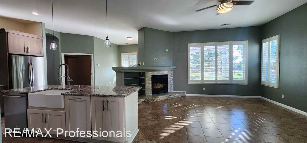 3175 Zaragoza Dr - Photo 2 of 16