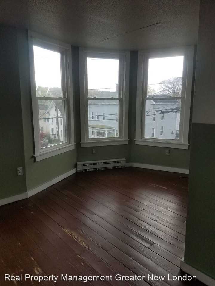 13 Spring St - Photo 2 of 4