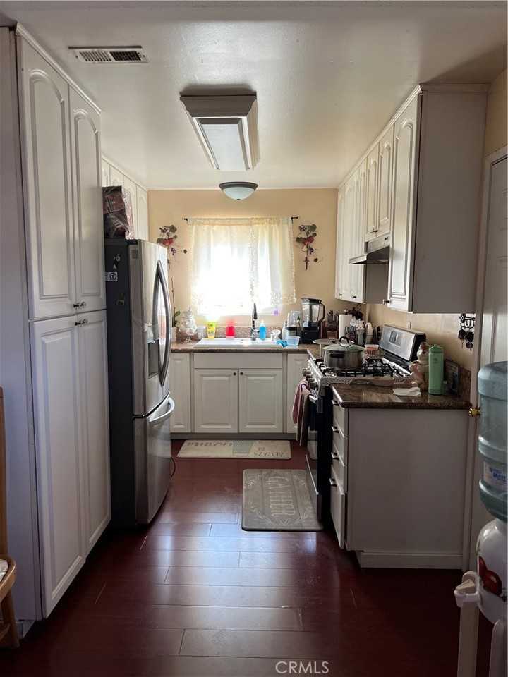 3225 Layton Ct - Photo 3 of 15