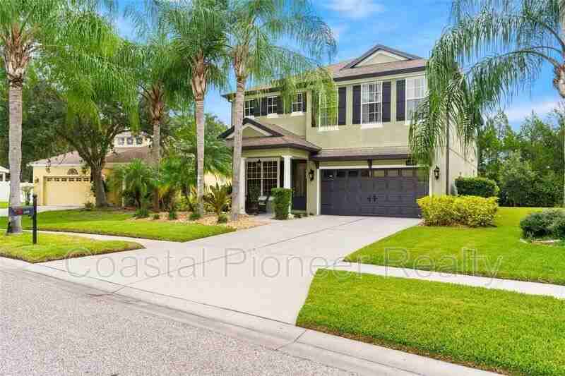 1122 Nashville Dr - Photo 2 of 36