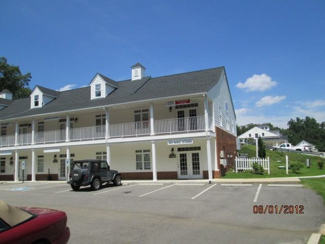 2152 Plainview Ctr - Photo 2 of 8