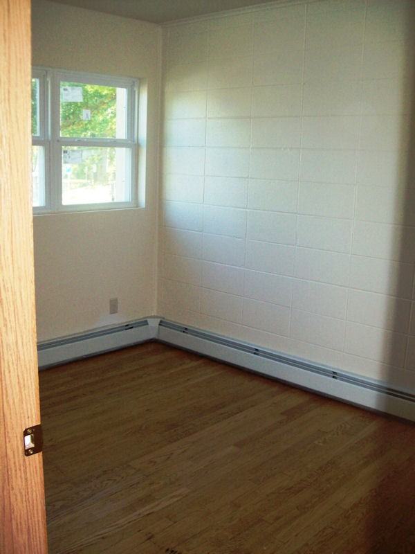 2116 Fisher St - Photo 7 of 11