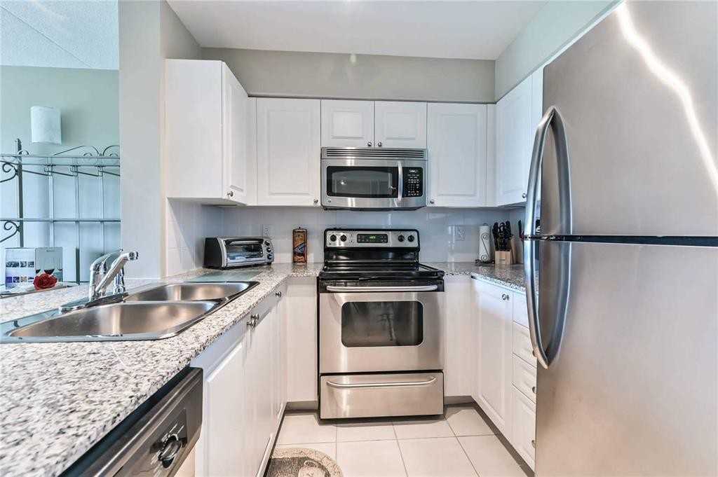 55 Via Rosedale #203 - Photo 2 of 15