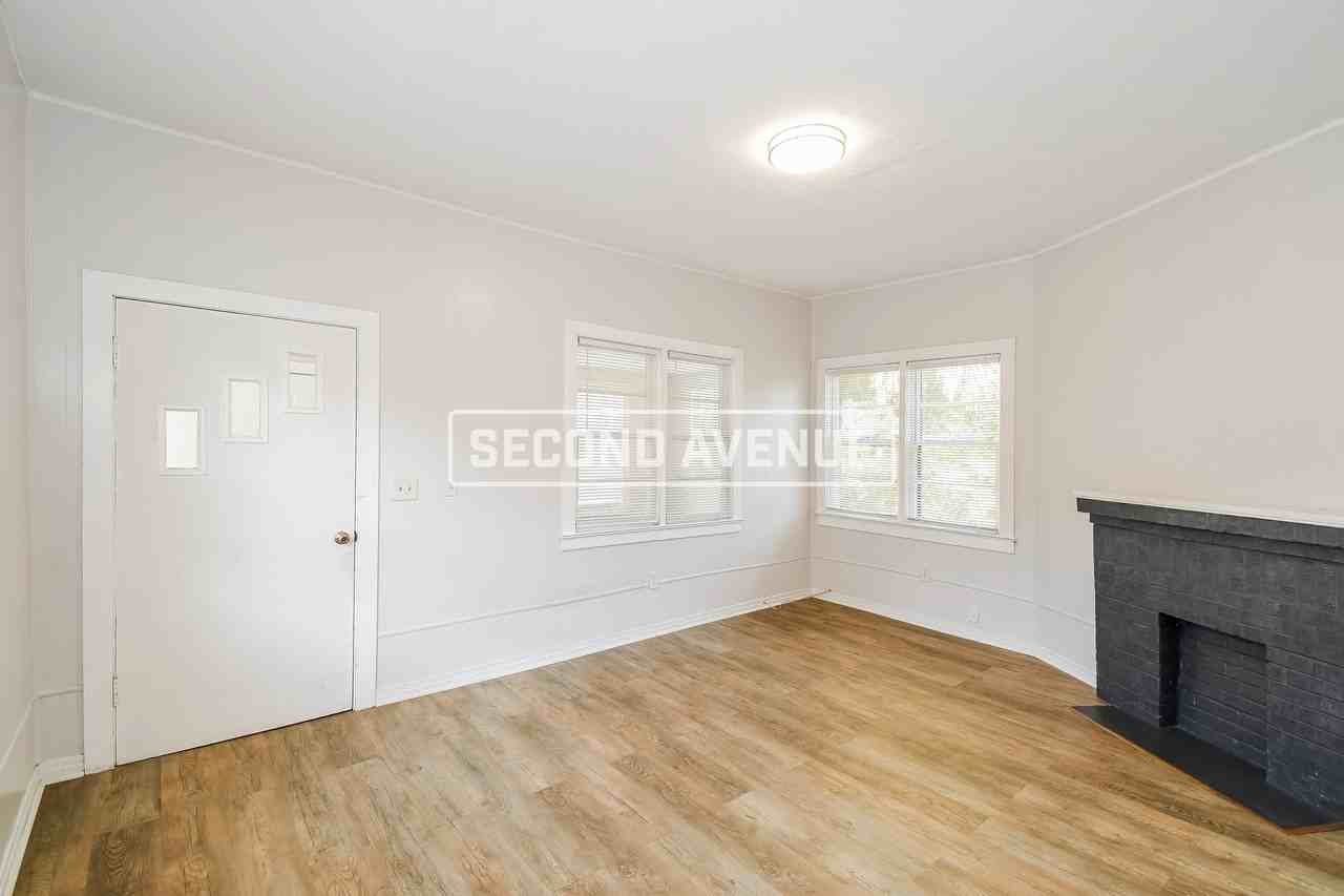 3403 Phoenix Ave - Photo 3 of 12