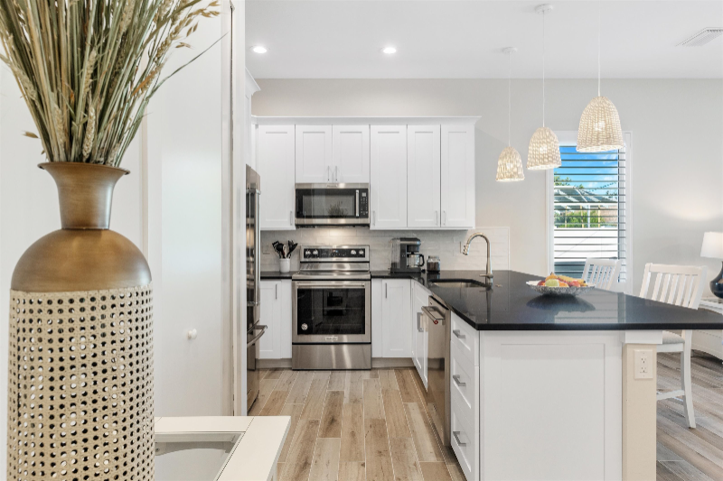 767 110th Ave N - Photo 3 of 35