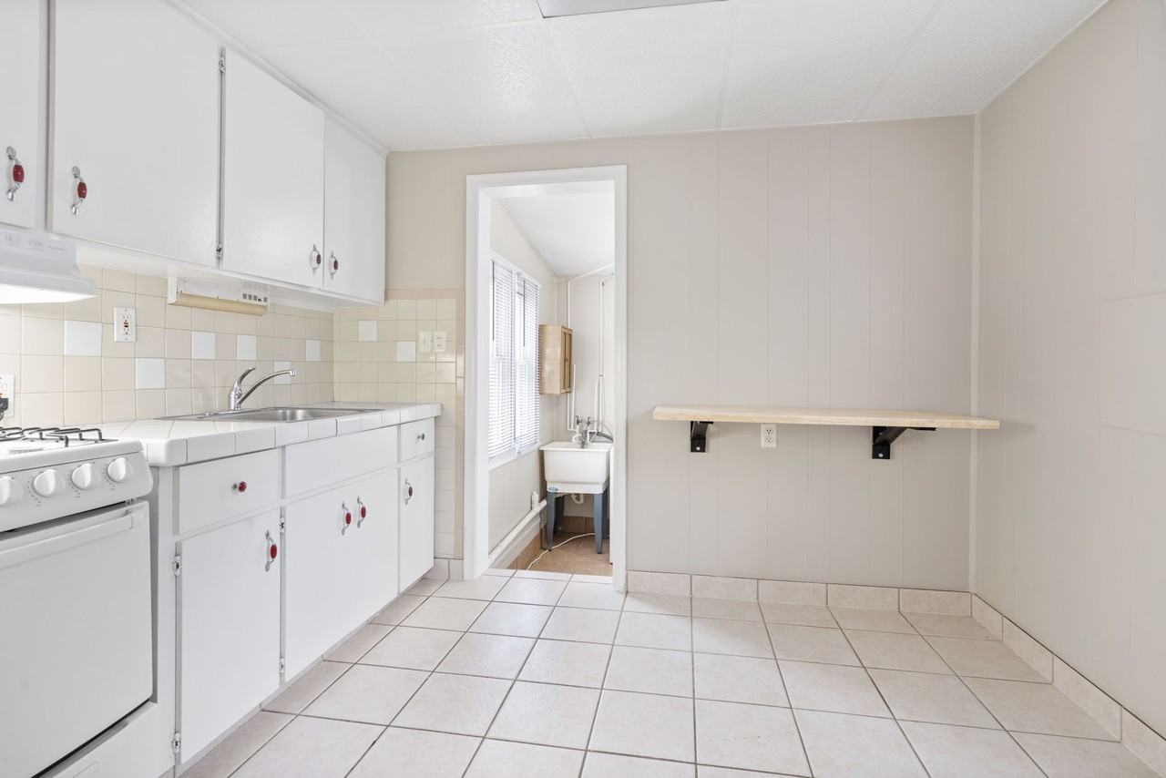 23230 Columbus Ave #1 - Photo 3 of 10