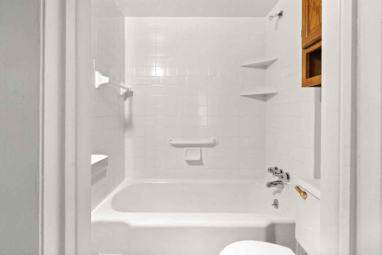 23230 Columbus Ave #1 - Photo 4 of 10