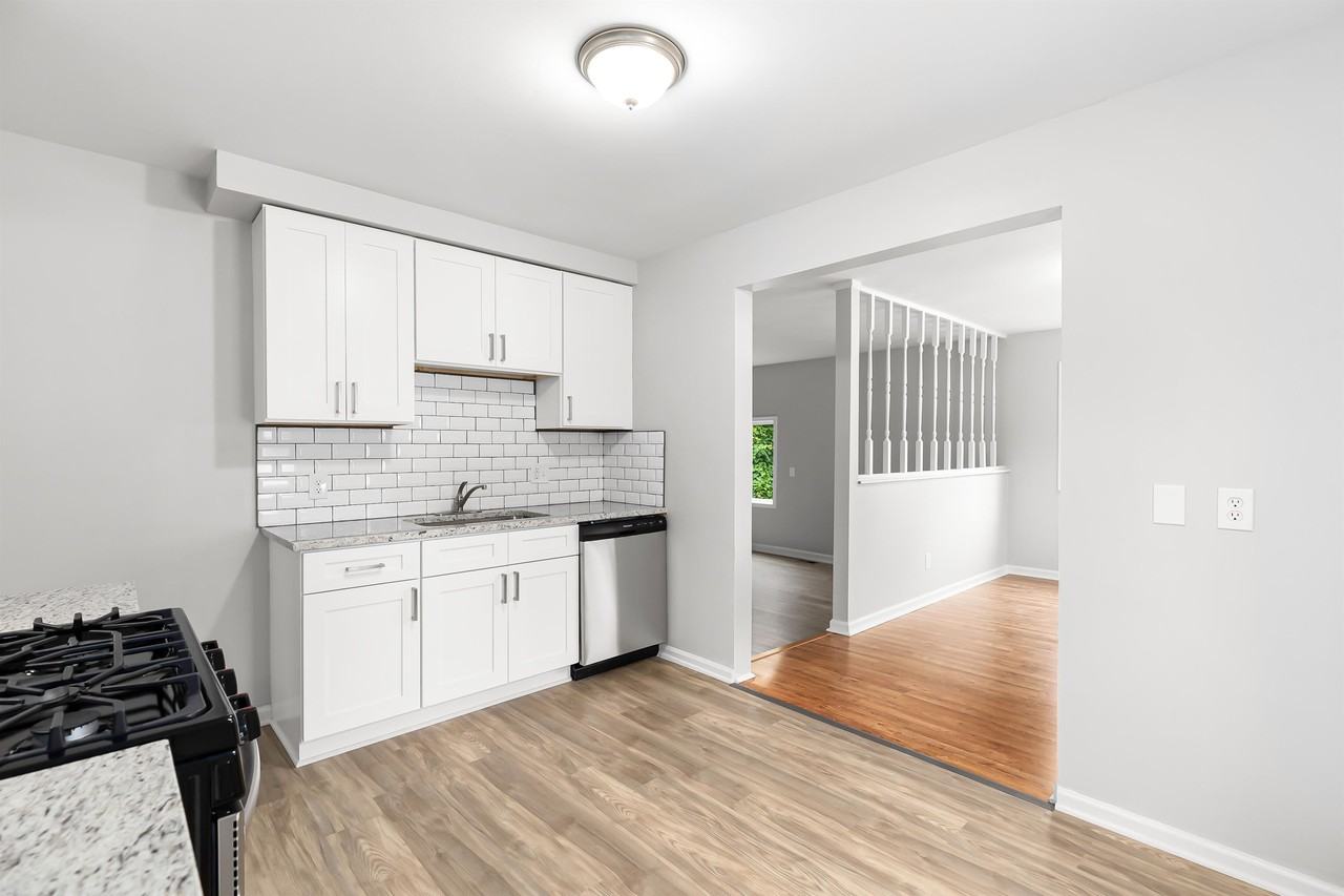 32506 Florence St #1 - Photo 6 of 24