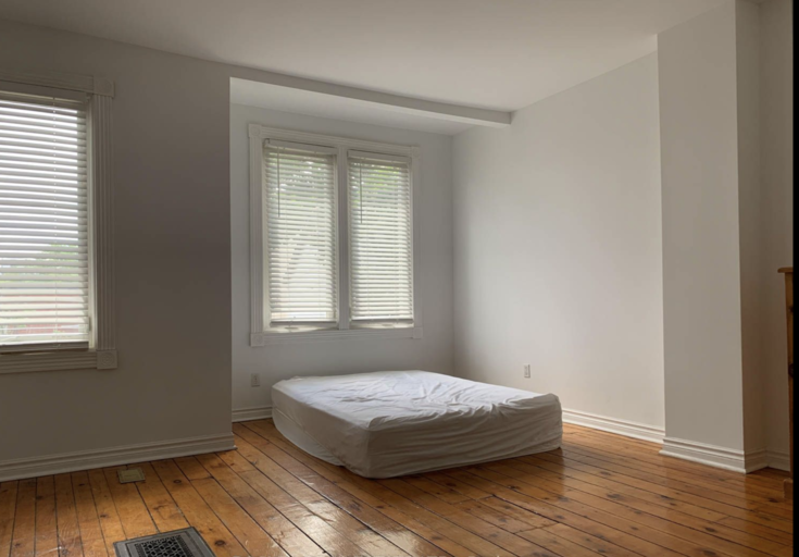 62 Salisbury Ave - Photo 3 of 14