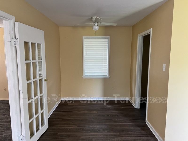 275 Flynn Rd - Photo 3 of 15