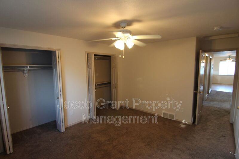 4240 Willow Canyon Dr - Photo 7 of 19