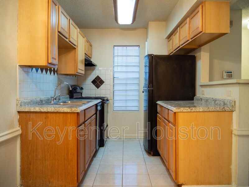 2750 Holly Hall St #1009