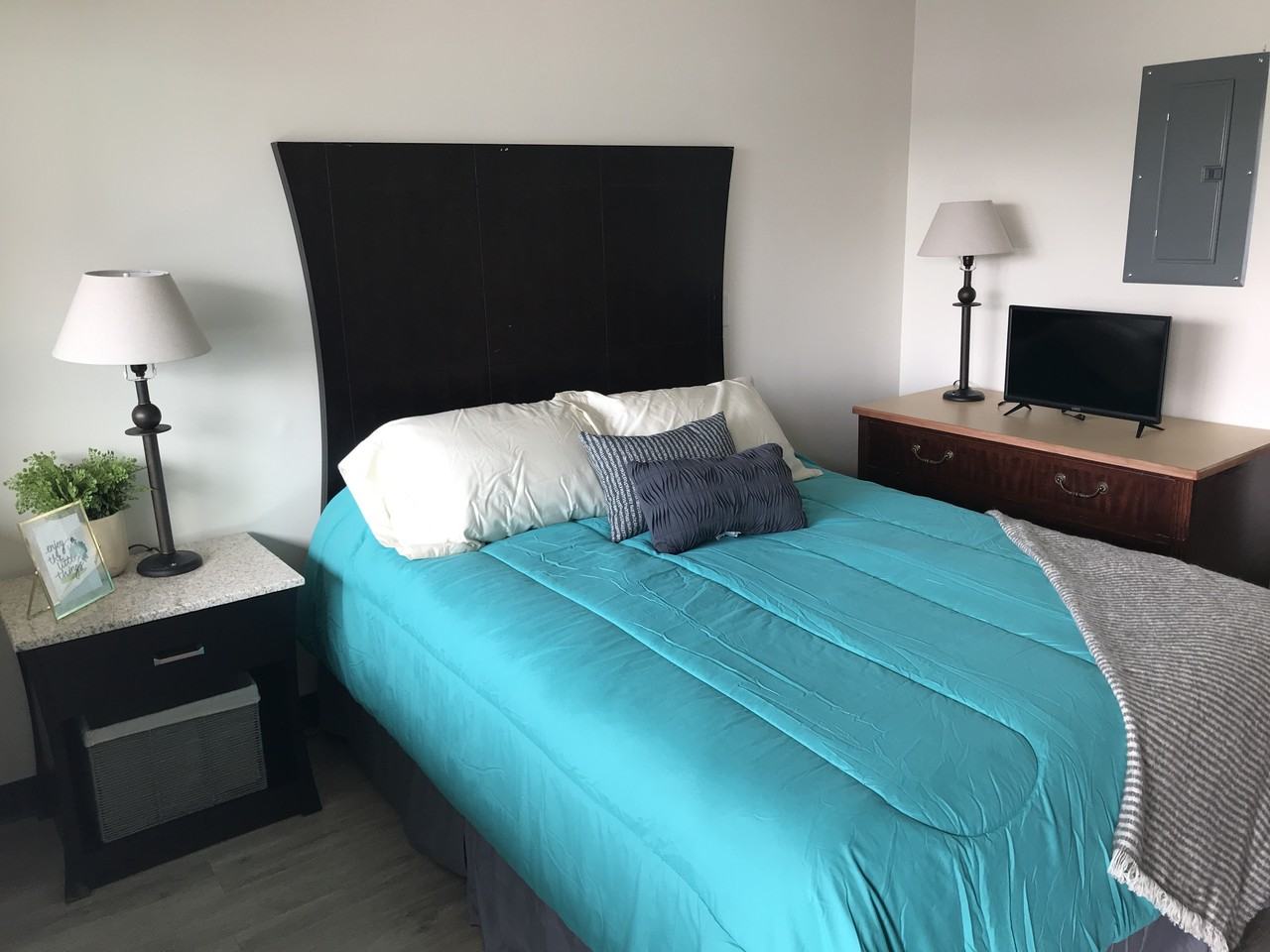 Marion Apartments - Photo 2 of 7