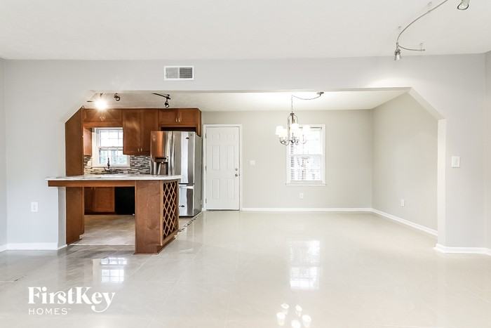 392 Harmony Grove Rd - Photo 3 of 15