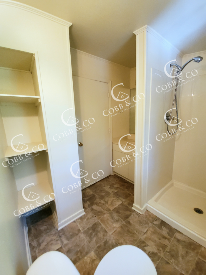 210 Brame Ave - Photo 2 of 11