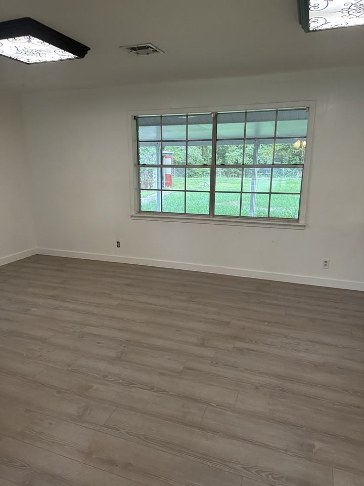 104 Somerset Dr #NA - Photo 2 of 14