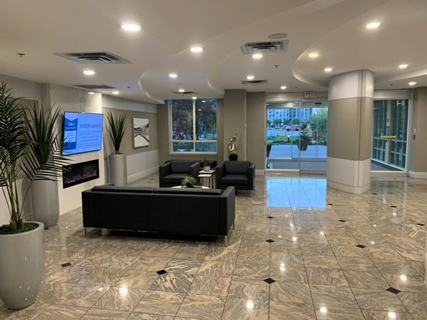 The Gates of Bayview Glen V - Photo 2 of 11