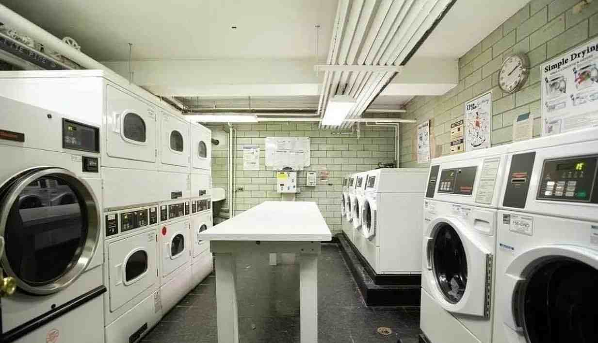 East 35th Street #6H - Photo 4 of 6