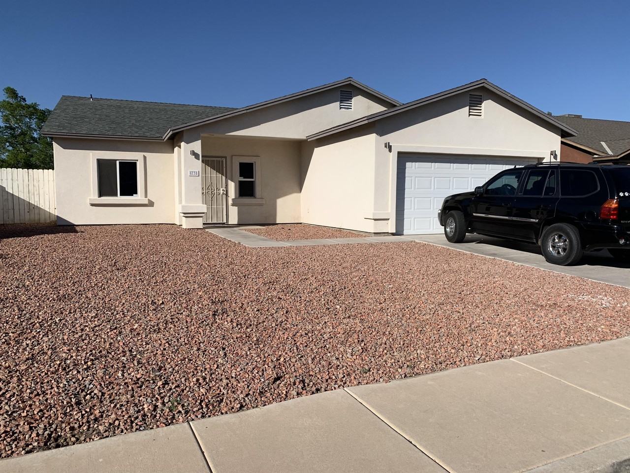 8565 W Tuckey Ln - Photo 7 of 12