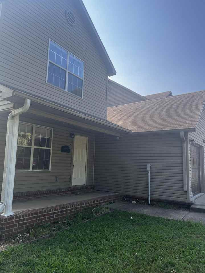 613 S 11th St #1 - Photo 3 of 15