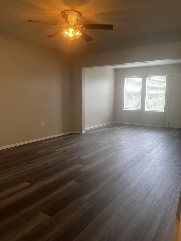 613 S 11th St #1 - Photo 4 of 15