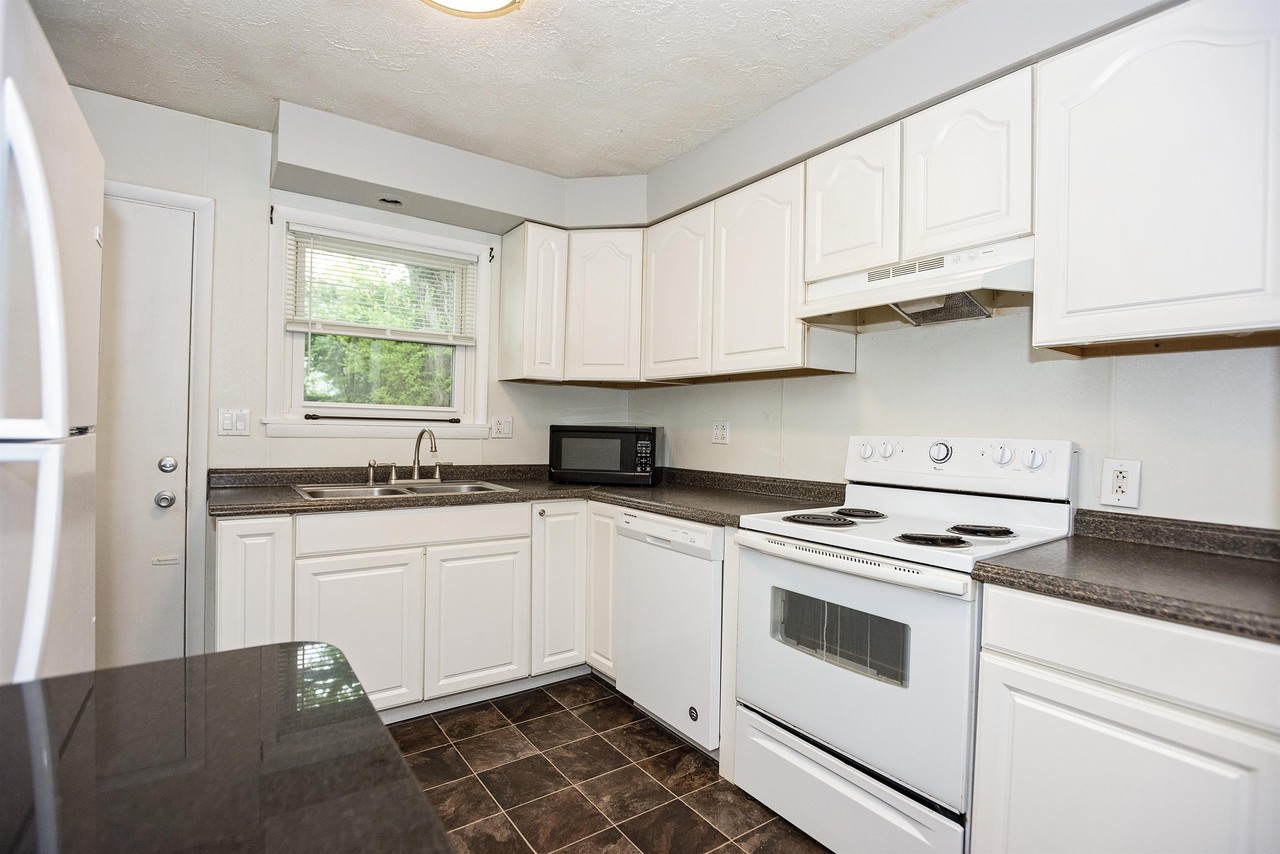 17 Byard St #17 - Photo 3 of 10