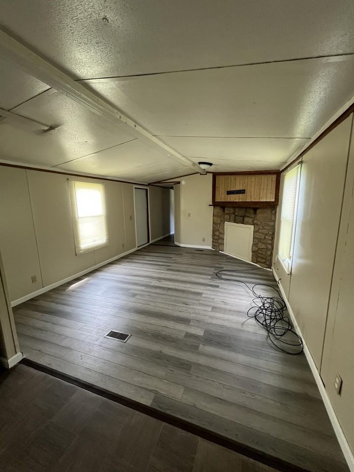 830 Old Clemson Hwy #W31 - Photo 2 of 8