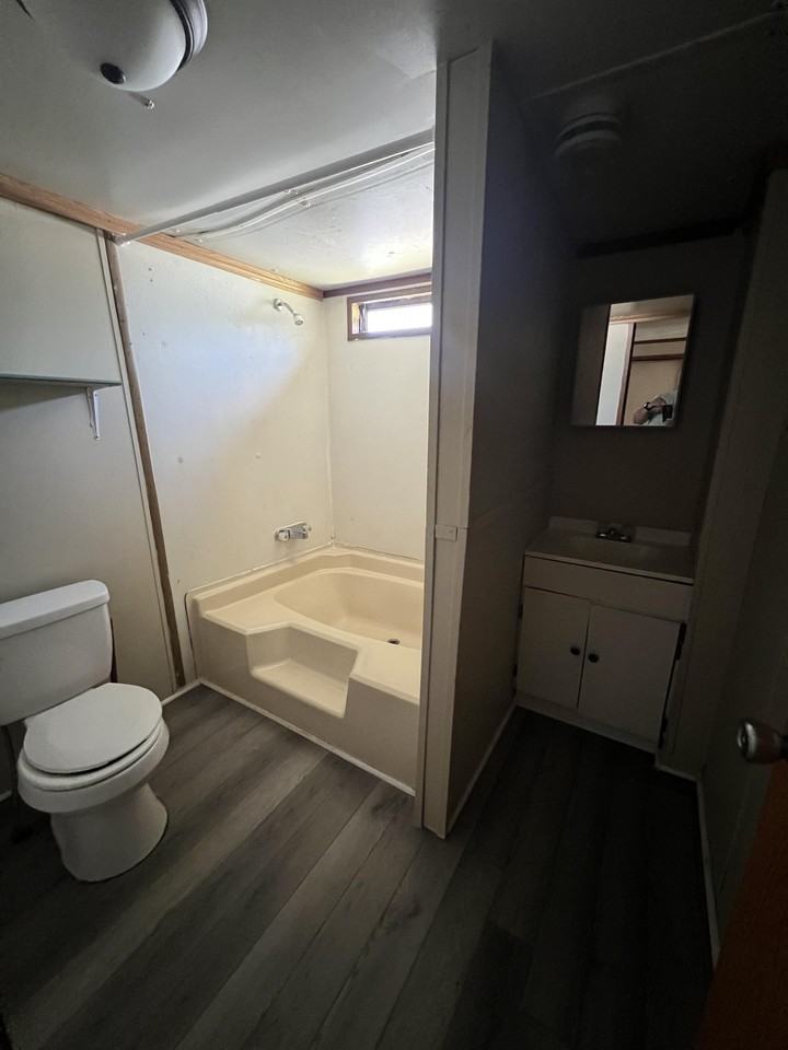 111 Whittle Park Dr #W3 - Photo 2 of 8