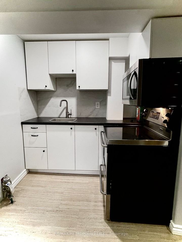 71 Weatherup Crescent - Photo 3 of 9