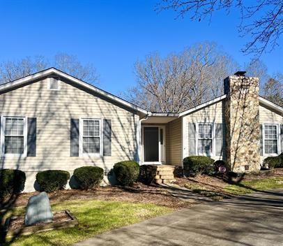 2400 Burnette Dr - Photo 3 of 50