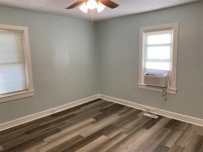 1102 Apple St - Photo 3 of 13