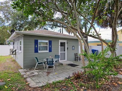 2027 Beach Dr Se - Photo 3 of 48