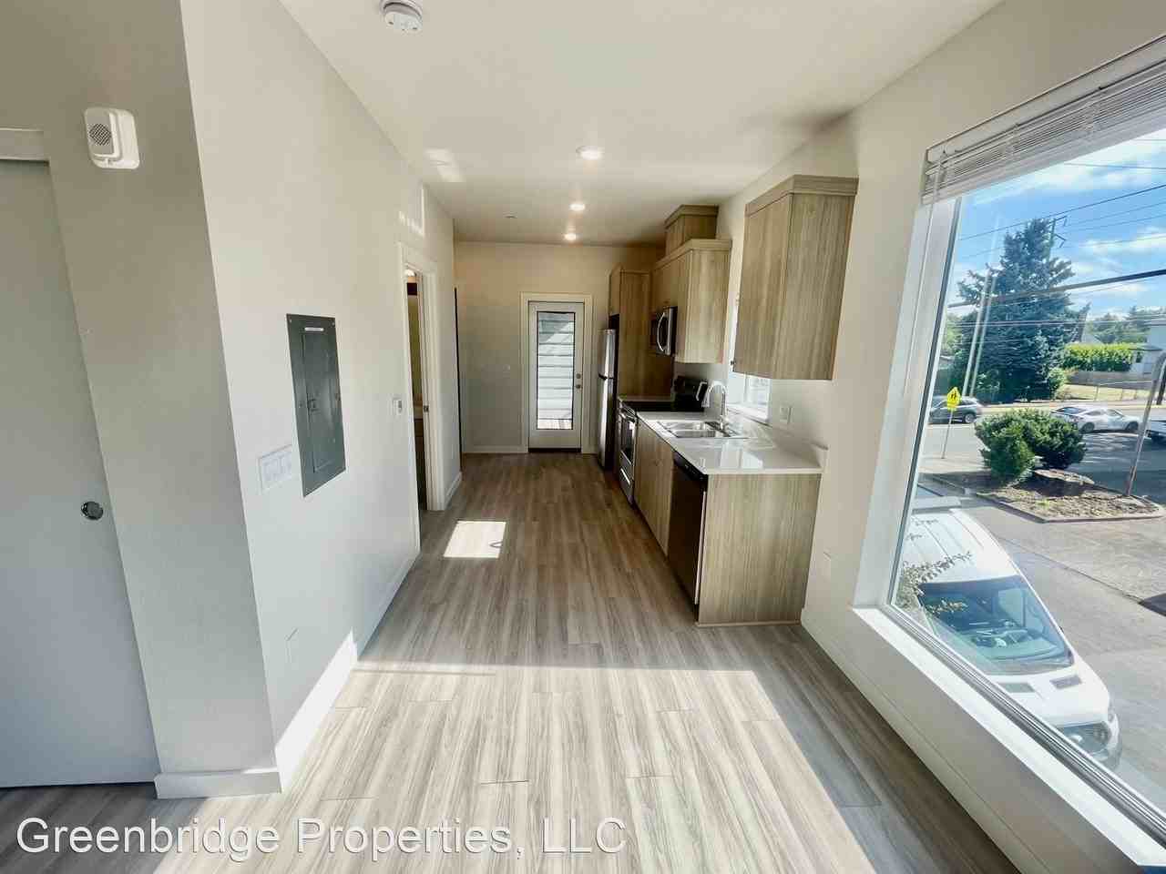 6 WEEKS FREE RENT or 1000 MOVEIN BONUS!!! Newly Built 1BD on SE