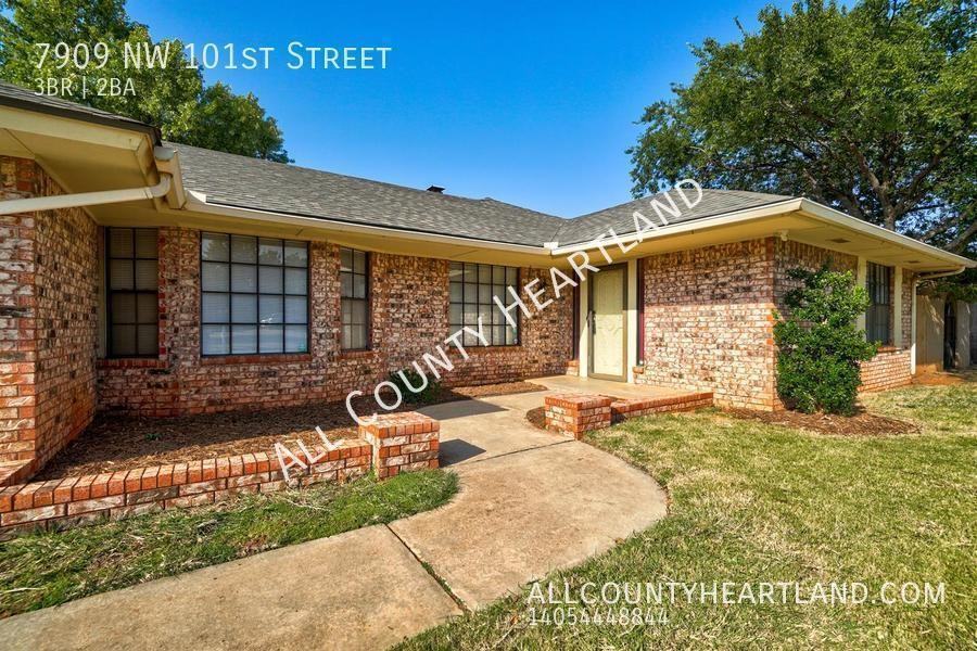 7909 Nw 101st St - Photo 2 of 25