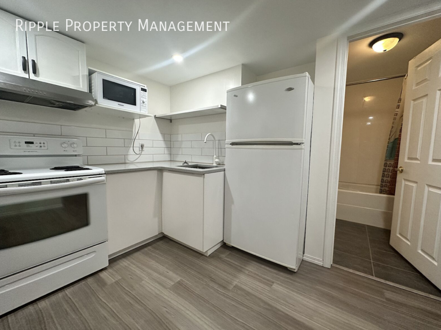 184 River Rock Cres Se - Photo 2 of 13