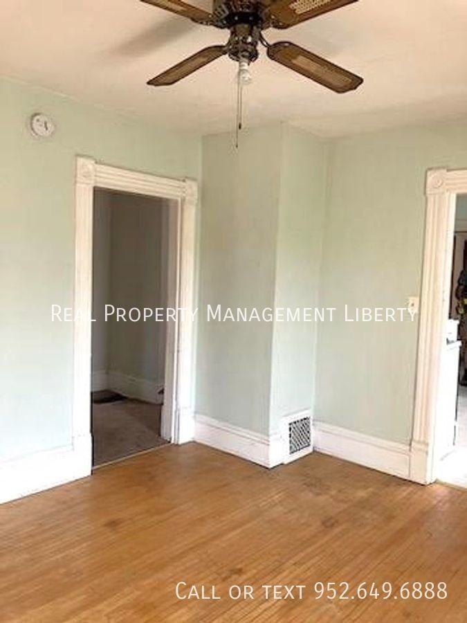 2309 2309 Buchanan St NE - 2309 Buchanan Unit #2 - Photo 6 of 12