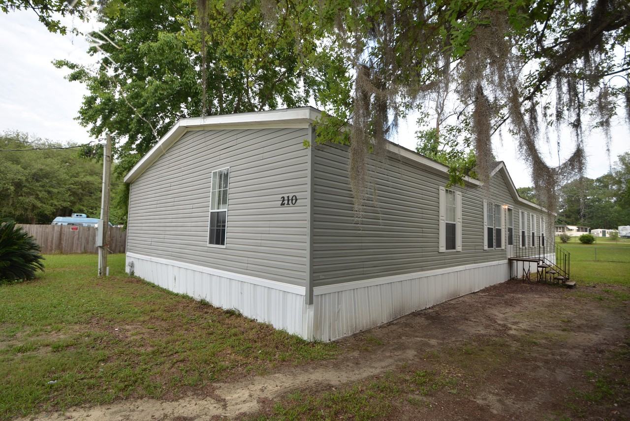 210 Hilltop Trail - Photo 3 of 24