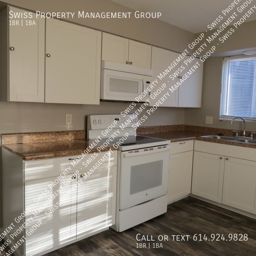 4994 N High St Apt D1 #1 - Photo 3 of 19