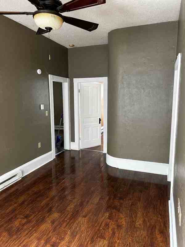 554 N Main St - Photo 2 of 15