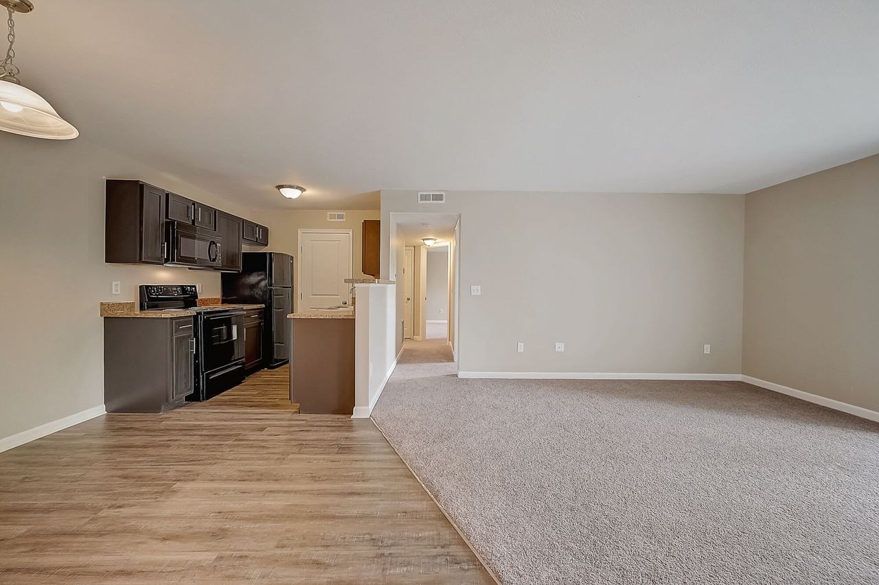 Worthington Green - Photo 5 of 44