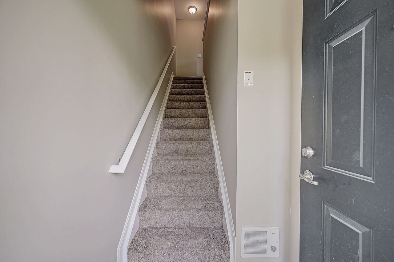 Worthington Green - Photo 6 of 44