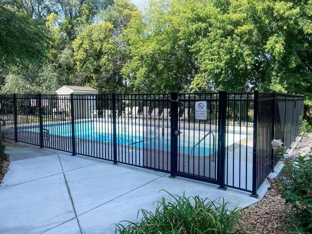 2130 Ridge Dr - Photo 2 of 11